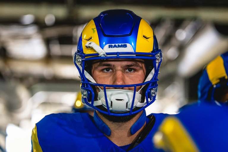 What Are NFL Players Wearing Around Their Necks? 